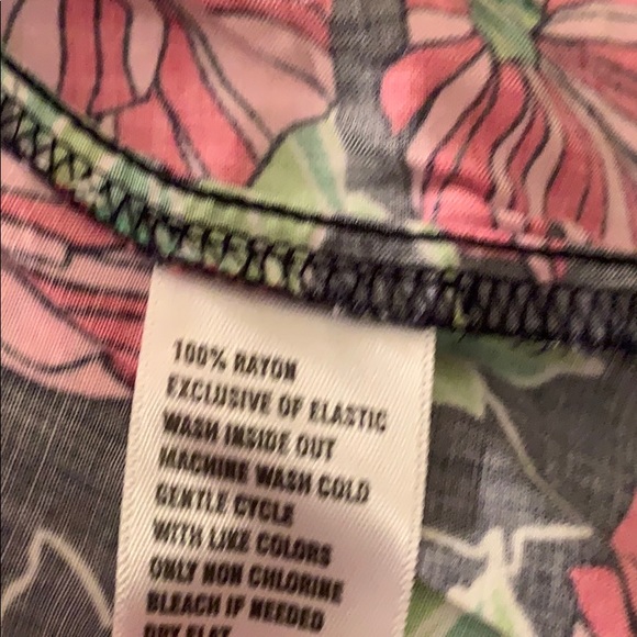 2 for $20 Crown and Ivy Tunic - Picture 5 of 5